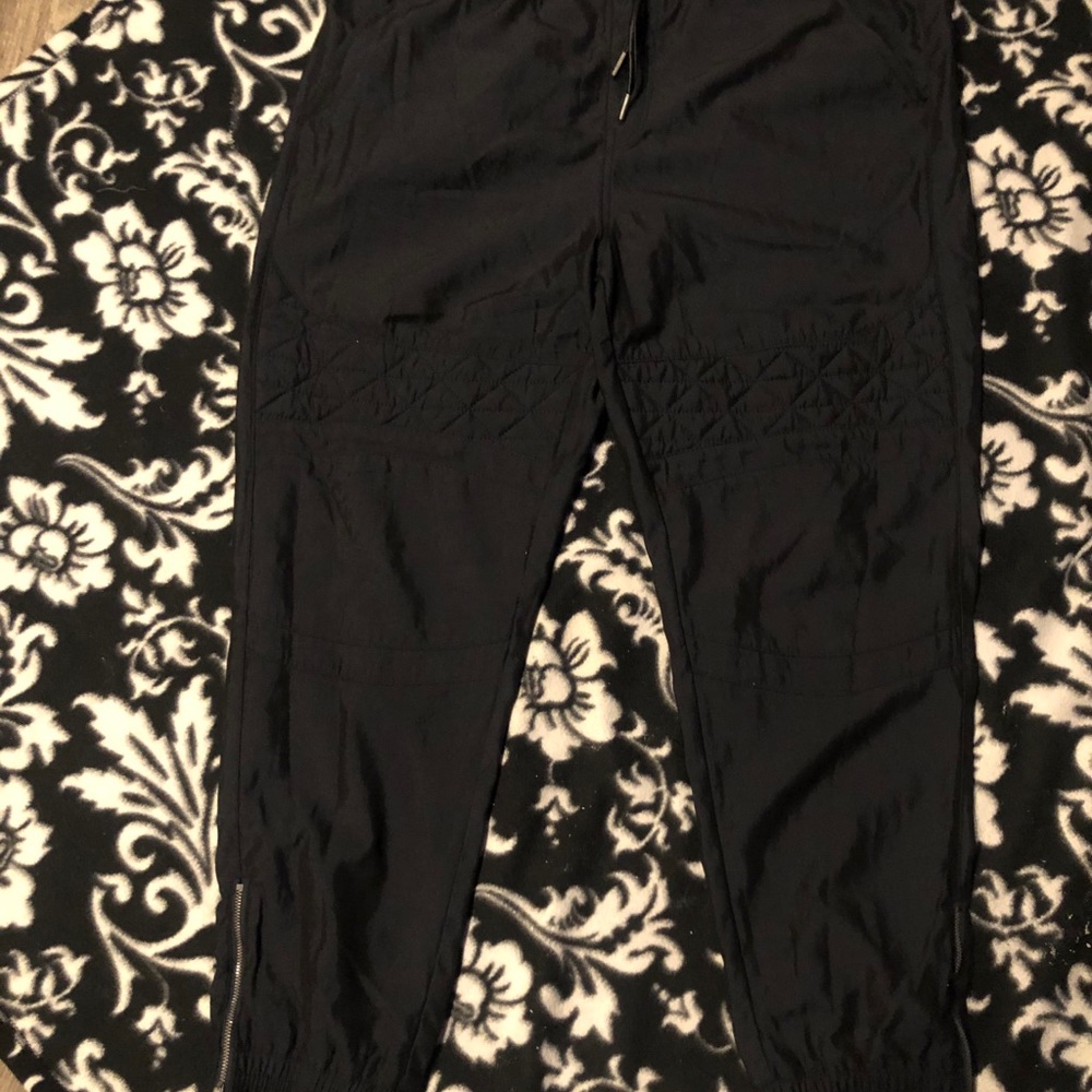 Men’s Guess dress joggers